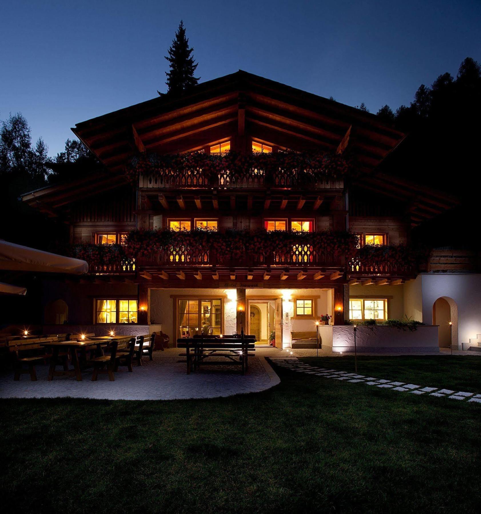 Fogajard Lovely Chalet Madonna di Campiglio Bagian luar foto